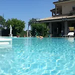 Luconi 3* Ези