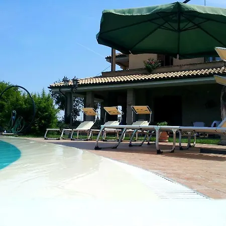 Luconi Guest house