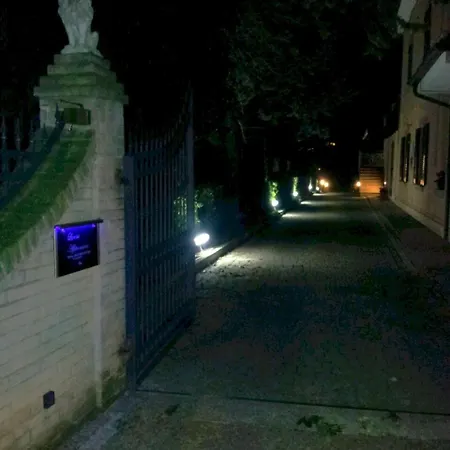 بيت ضيافة Luconi ليسي