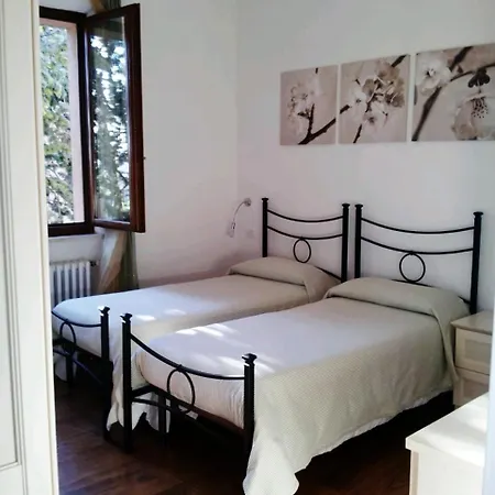 بيت ضيافة Luconi ليسي