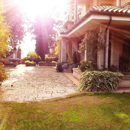 Luconi Гостевой дом 3*