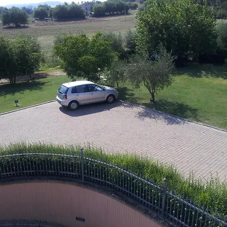 بيت ضيافة Luconi ليسي